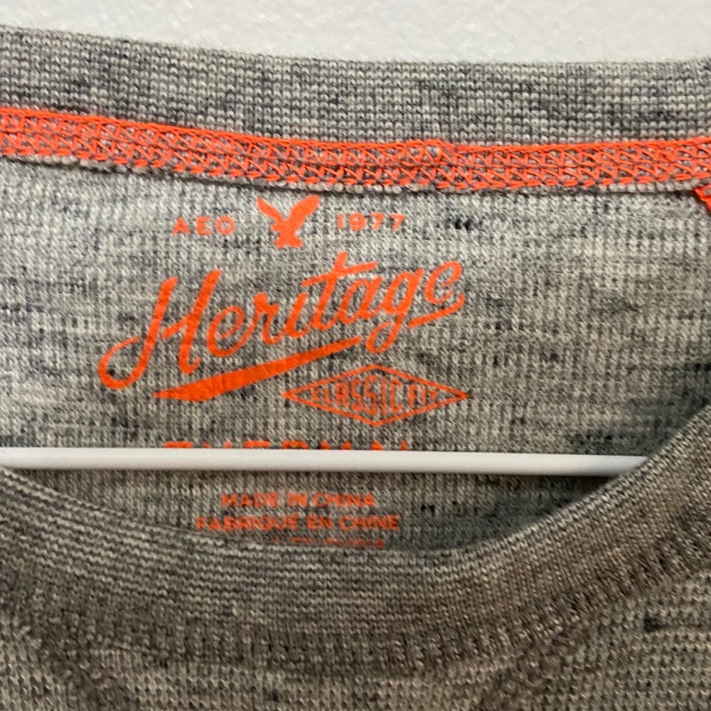 American Eagle Outfitters Thermal Gray Shirt Sz L - Picture 2 of 8